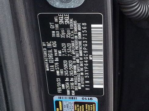 Certified 2023 Kia Telluride S image 30