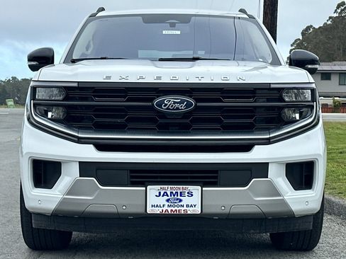Used 2025 Ford Expedition Max Platinum AWD/4WD image 8