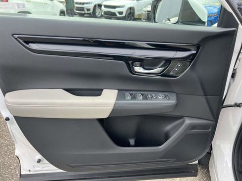 Used 2024 Honda CR-V EX-L image 15