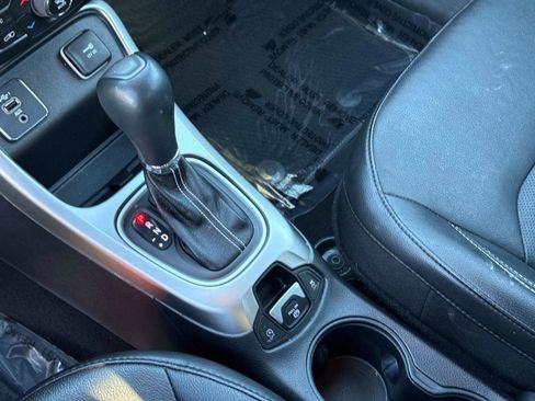 Used 2021 Jeep Compass Latitude w/ Sun and Sound Group image 26