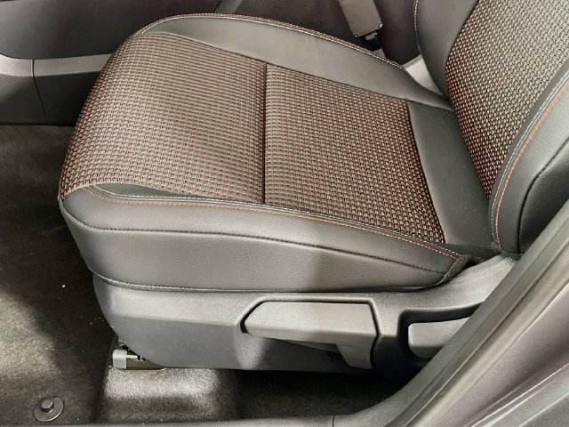 New 2027 Nissan Kicks SR w/ SR Premium Package FWD image 19