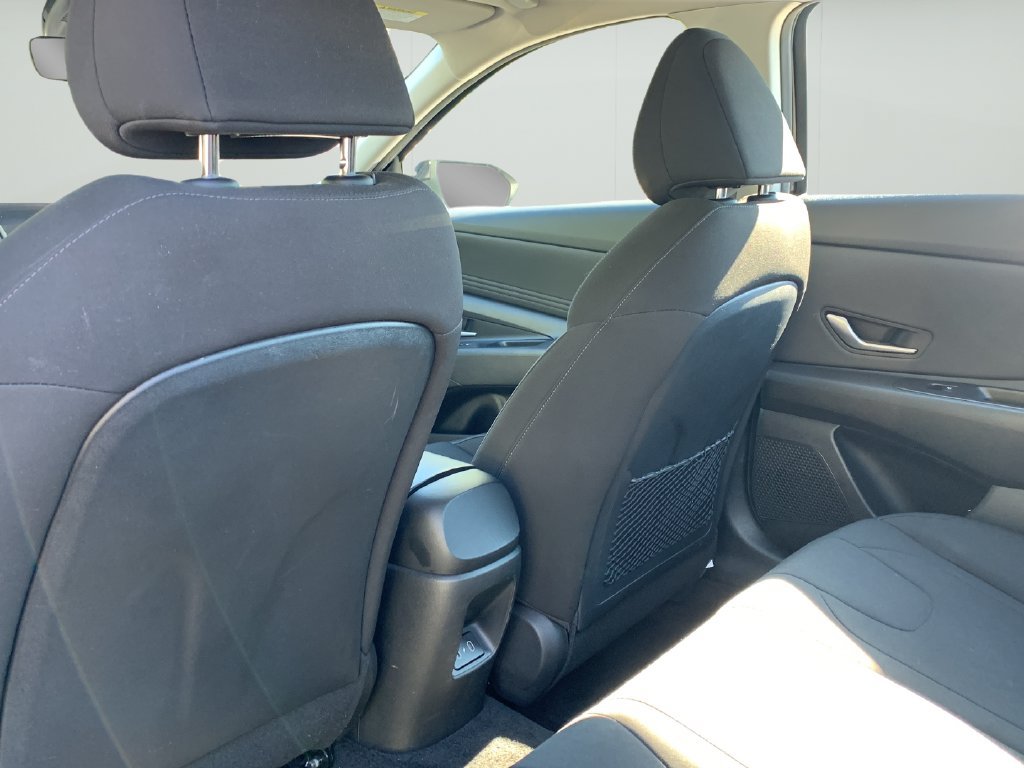 Used 2024 Hyundai Elantra SEL w/ Convenience Package FWD image 17