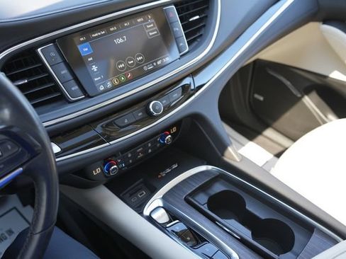 Used 2024 Buick Enclave Avenir w/ Avenir Technology Package AWD/4WD image 29