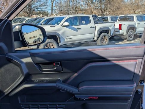 Certified 2025 Toyota Tacoma TRD Pro AWD/4WD image 17