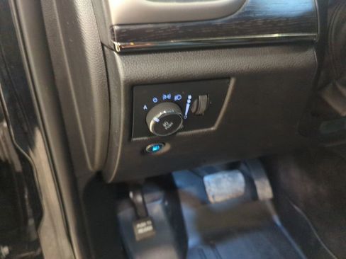 Used 2018 Jeep Grand Cherokee High Altitude image 18