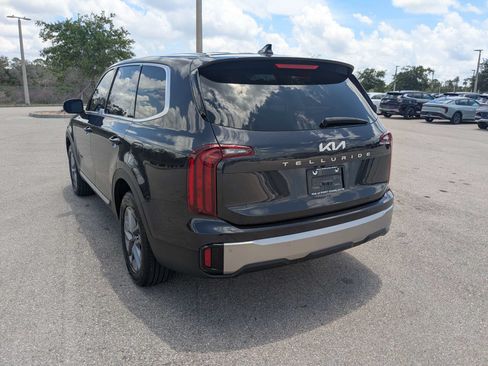 Certified 2025 Kia Telluride LX FWD image 7