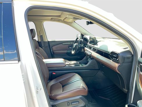 Used 2024 Honda Pilot Elite image 28