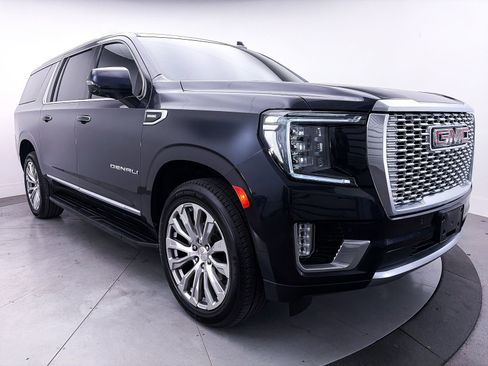 Used 2023 GMC Yukon XL Denali AWD/4WD image 13