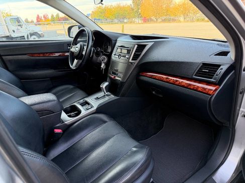 Used 2011 Subaru Outback 3.6R Limited image 20