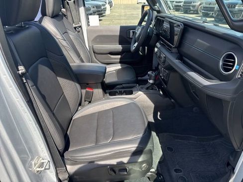 Used 2024 Jeep Wrangler High Altitude AWD/4WD image 34