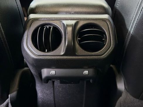 Used 2021 Jeep Wrangler Unlimited Sport image 24