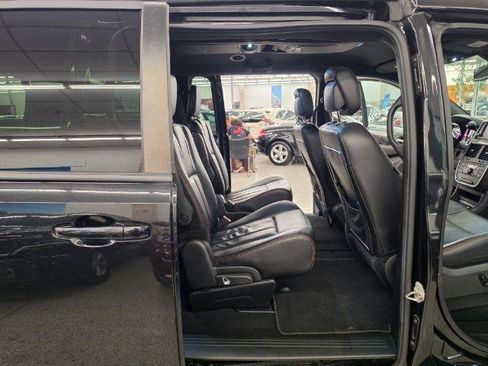 Used 2019 Dodge Grand Caravan GT FWD image 11