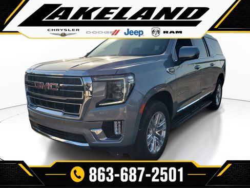 Used 2024 GMC Yukon XL SLT w/ SLT Premium Package AWD/4WD image 3