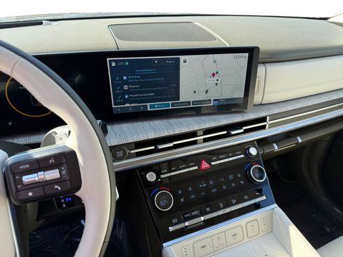 Certified 2025 Hyundai Santa Fe Calligraphy image 12