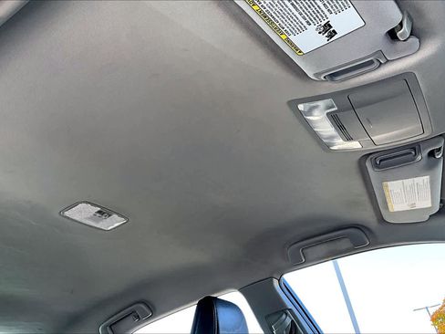 Used 2013 Toyota Camry SE FWD image 13