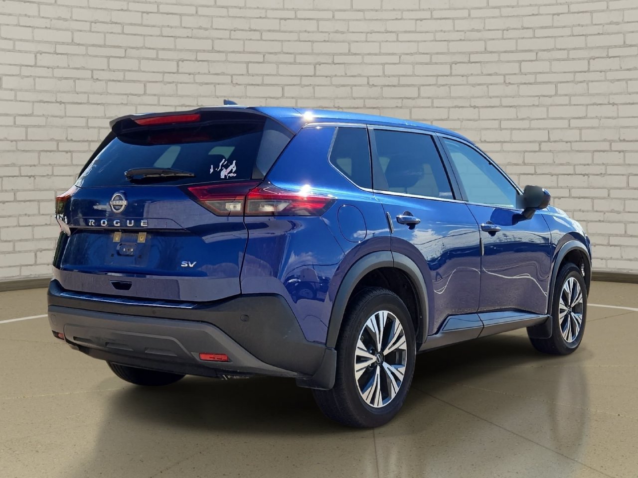 Used 2023 Nissan Rogue SV FWD image 5