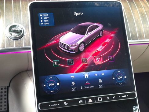 Used 2021 Mercedes-Benz S 580 4MATIC Sedan w/ AMG Line image 66