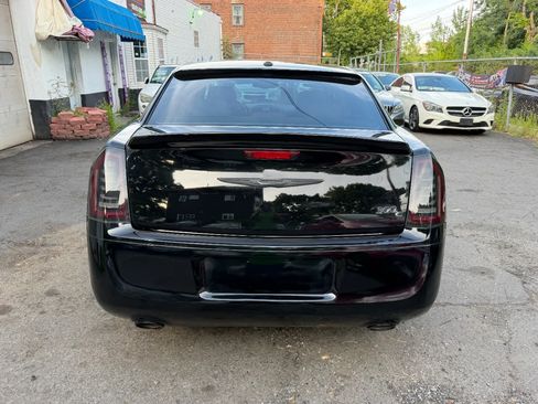 Used 2014 Chrysler 300 C RWD image 7