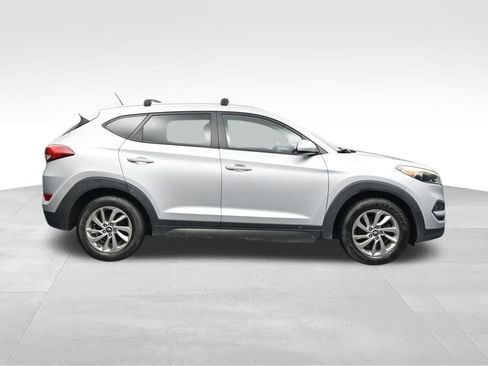 Used 2016 Hyundai Tucson SE w/ Option Group 02 AWD/4WD image 6