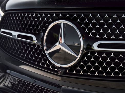 Used 2026 Mercedes-Benz GLC 300 image 8