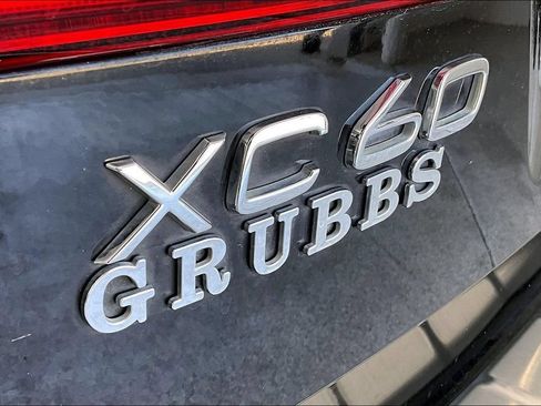 Used 2023 Volvo XC60 B5 Ultimate w/ Climate Package AWD/4WD image 40