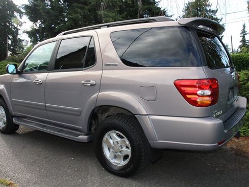 Used 2002 Toyota Sequoia Limited AWD/4WD image 3