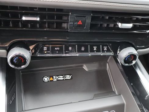 New 2026 Chevrolet Tahoe Premier w/ Sun And Tow Package AWD/4WD image 13
