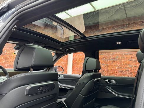 New 2026 BMW X7 xDrive40i w/ Premium Package image 25