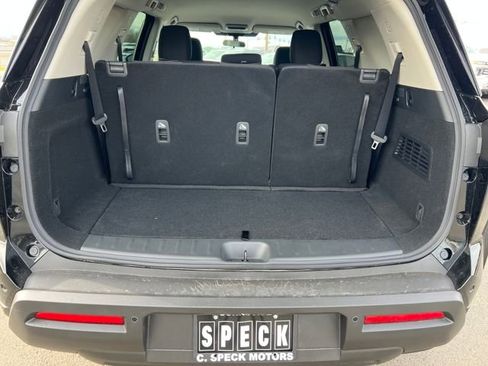 New 2025 Nissan Pathfinder SV w/ Black Appearance Package image 8