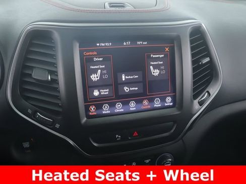 Used 2019 Jeep Cherokee Trailhawk w/ Cold Weather Group image 4