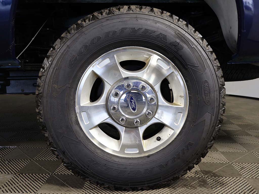 Used 2011 Ford F350 XLT w/ FX4 Off Road Pkg AWD/4WD image 11