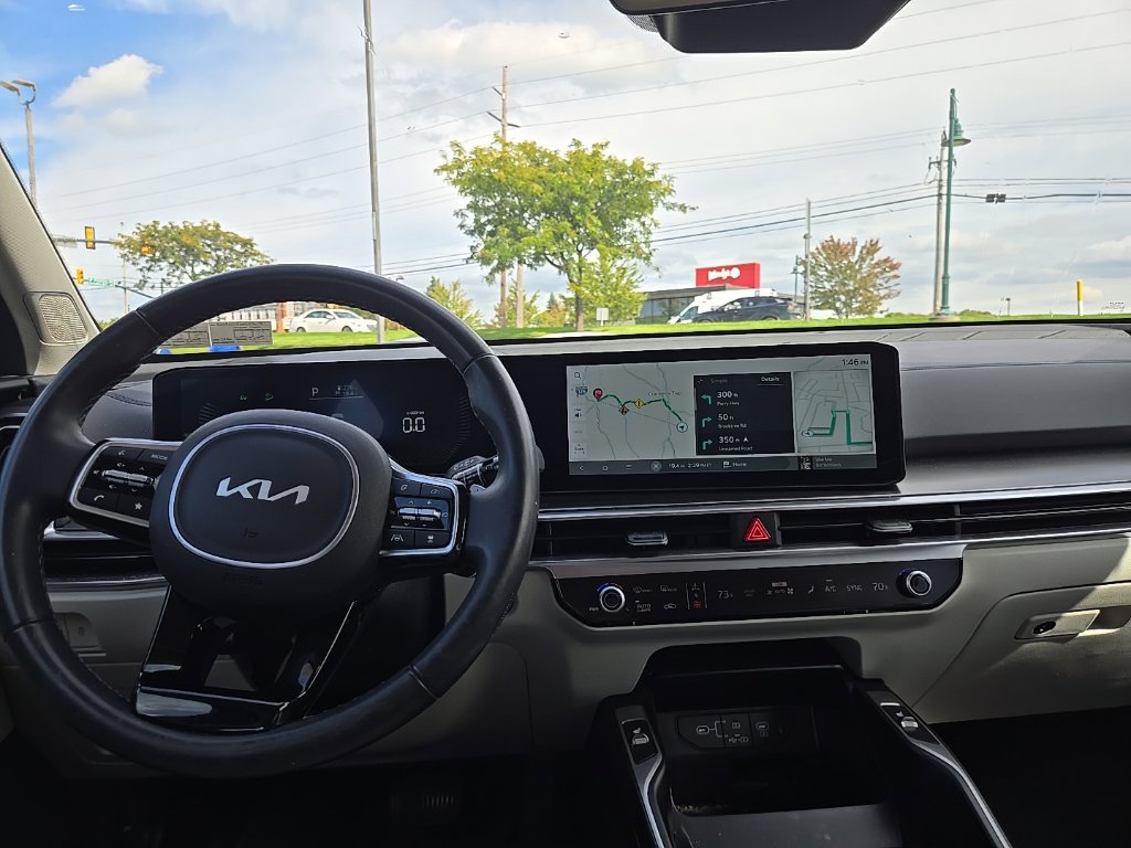 Certified 2025 Kia Sorento EX AWD/4WD image 37