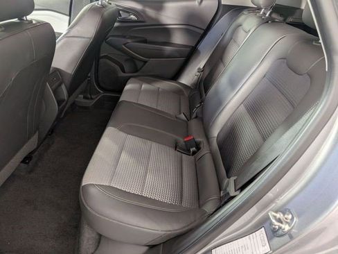 Certified 2025 Chevrolet Trax LT w/ LT Convenience Package FWD image 22