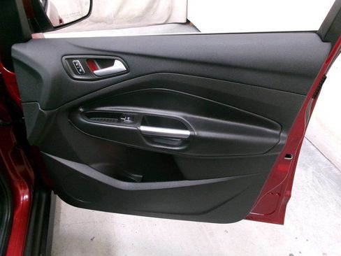 Used 2016 Ford C-MAX SEL FWD image 28