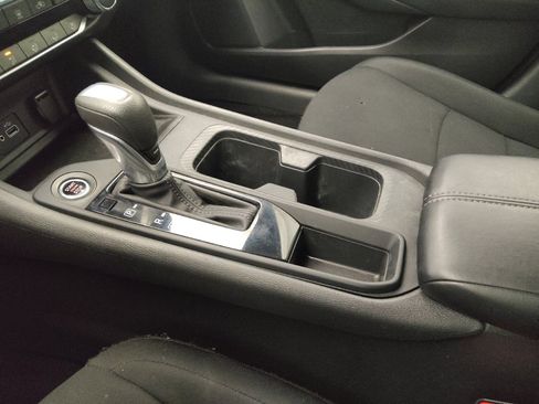 Used 2025 Nissan Sentra S FWD image 26
