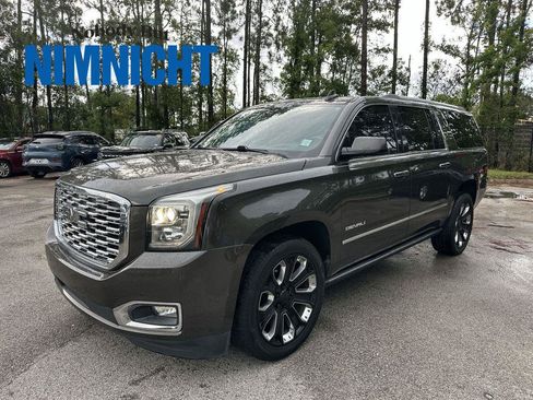 Used 2020 GMC Yukon XL Denali w/ Denali Premium Package RWD image 1