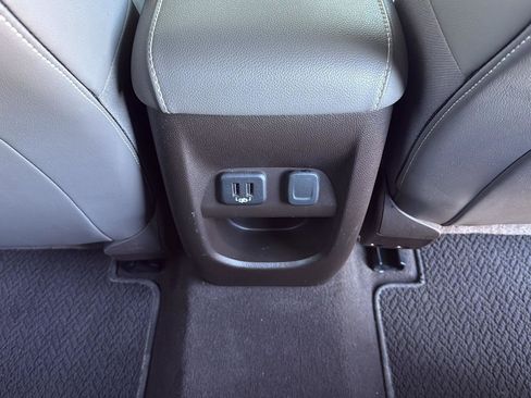 Used 2022 GMC Canyon Denali image 41