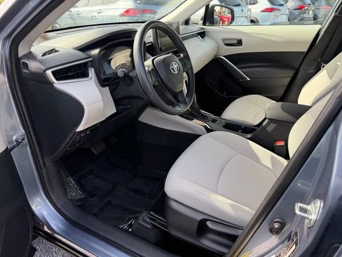 Used 2023 Toyota Corolla Cross L FWD image 11