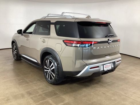 Used 2023 Nissan Pathfinder Platinum w/ Cargo Package AWD/4WD image 9