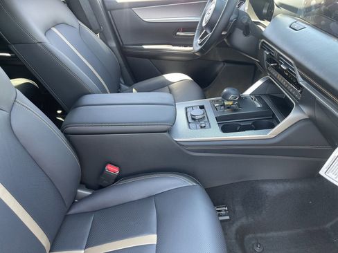 New 2025 MAZDA CX-70 Plug-In Hybrid w/ Premium Plus image 13