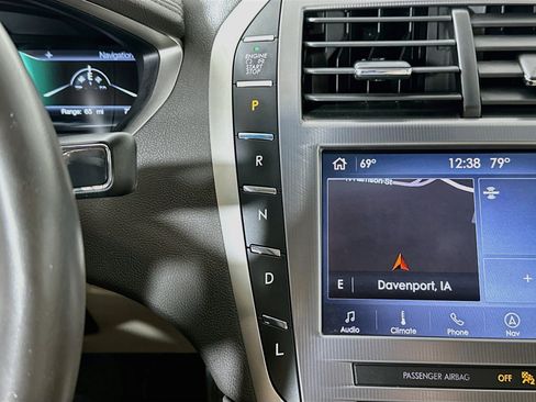 Used 2020 Lincoln MKZ Reserve w/ Luxury Package FWD image 17