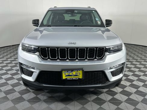 Used 2023 Jeep Grand Cherokee Limited AWD/4WD image 3