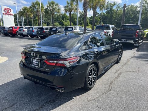 Used 2023 Toyota Camry SE FWD image 10