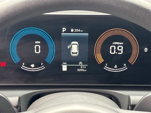 Certified 2025 Hyundai Tucson SE image 21