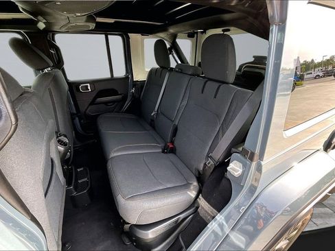 Used 2025 Jeep Wrangler Unlimited Sahara w/ Safety Group image 19