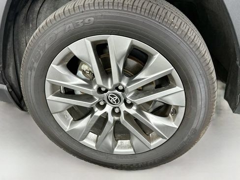 Used 2023 Toyota RAV4 XLE Premium AWD/4WD image 33