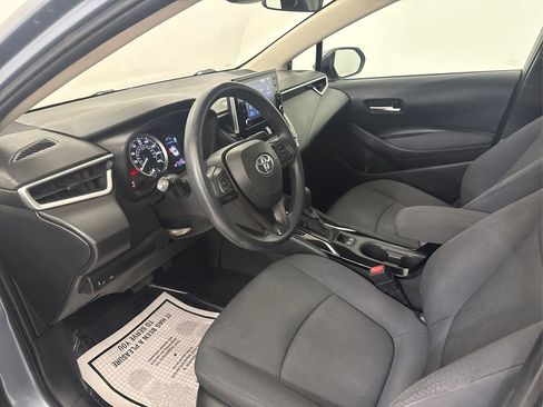Used 2020 Toyota Corolla LE FWD image 25