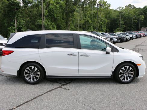 Used 2023 Honda Odyssey EX-L image 9