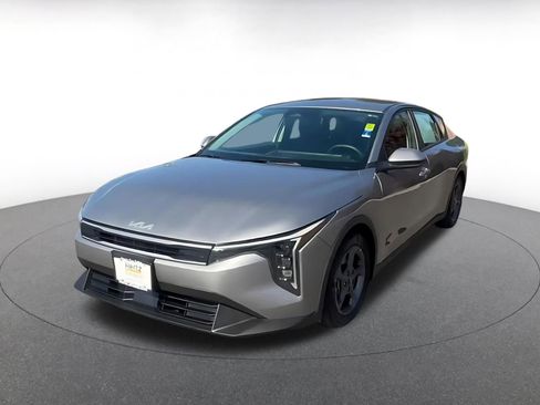 Used 2025 Kia K4 LXS image 7