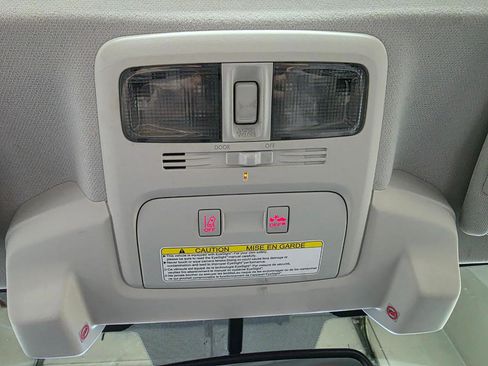 Used 2015 Subaru Forester 2.5i Premium image 34